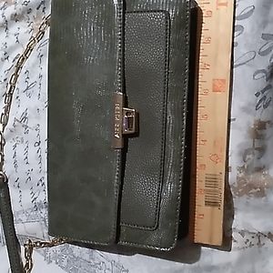 Anne Klein green ladies purse 9.5 by 6